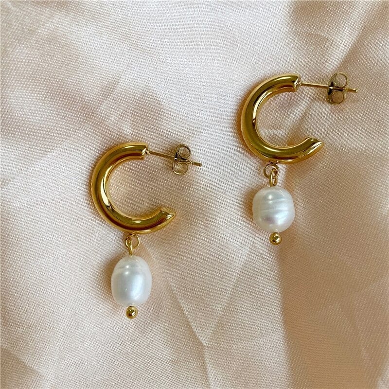 Close-Up of Irregular Shape Pearls on Delia Pearl Earrings Vintage